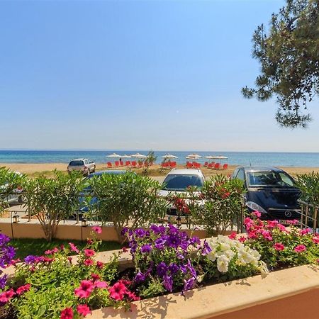Studio Nikiti Beach ภายนอก รูปภาพ