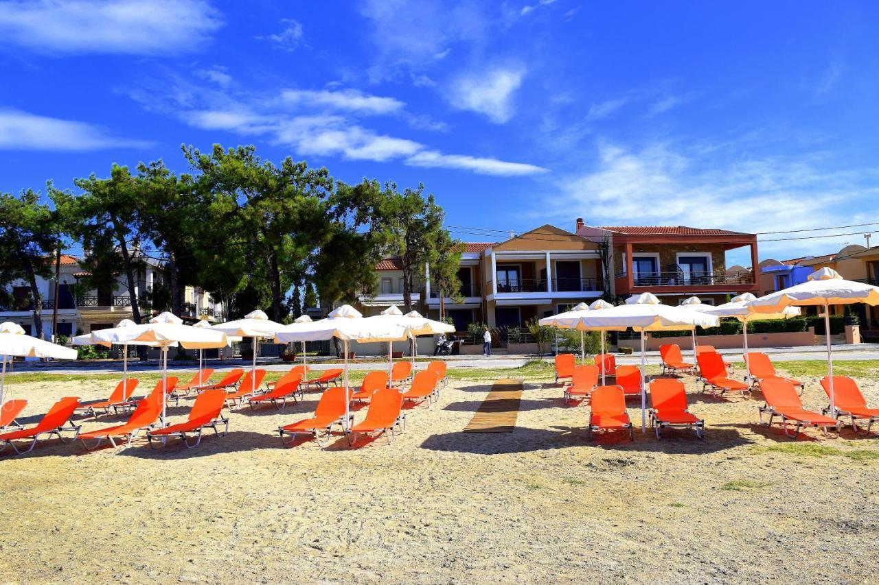 Studio Nikiti Beach ภายนอก รูปภาพ