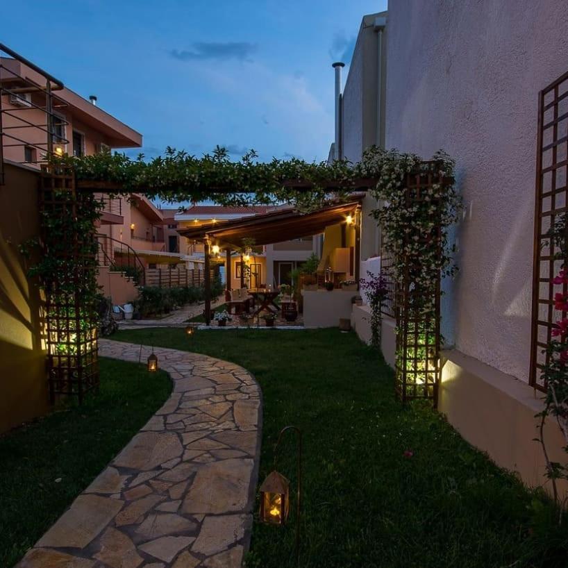 Studio Nikiti Beach ภายนอก รูปภาพ
