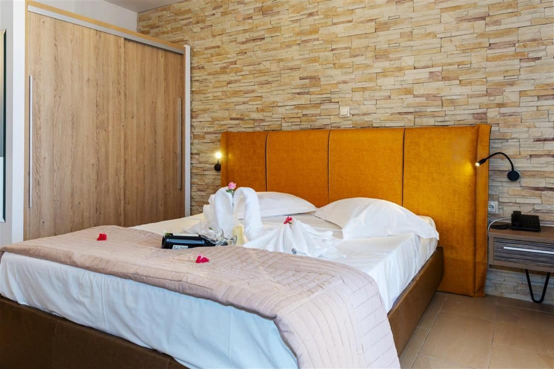 Studio Nikiti Beach ภายนอก รูปภาพ