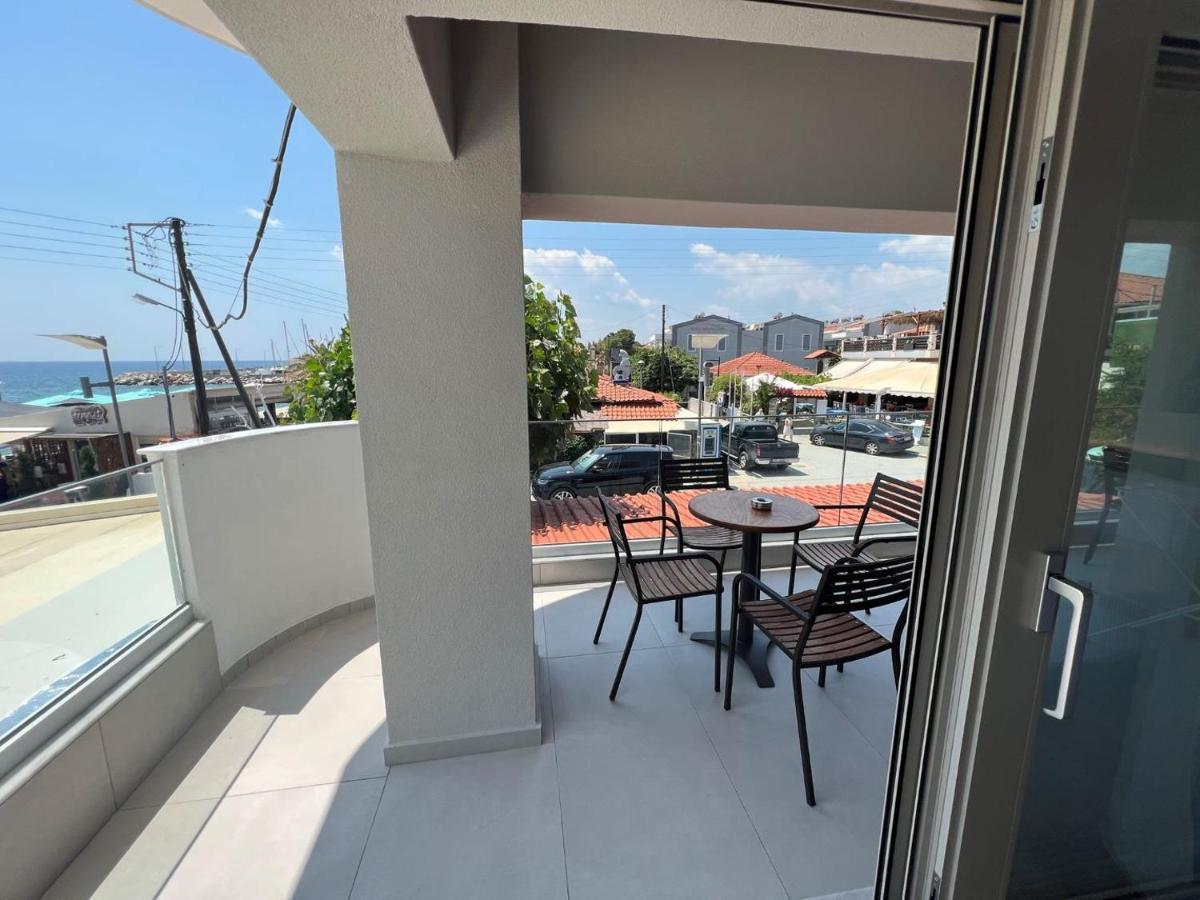 Studio Nikiti Beach ภายนอก รูปภาพ