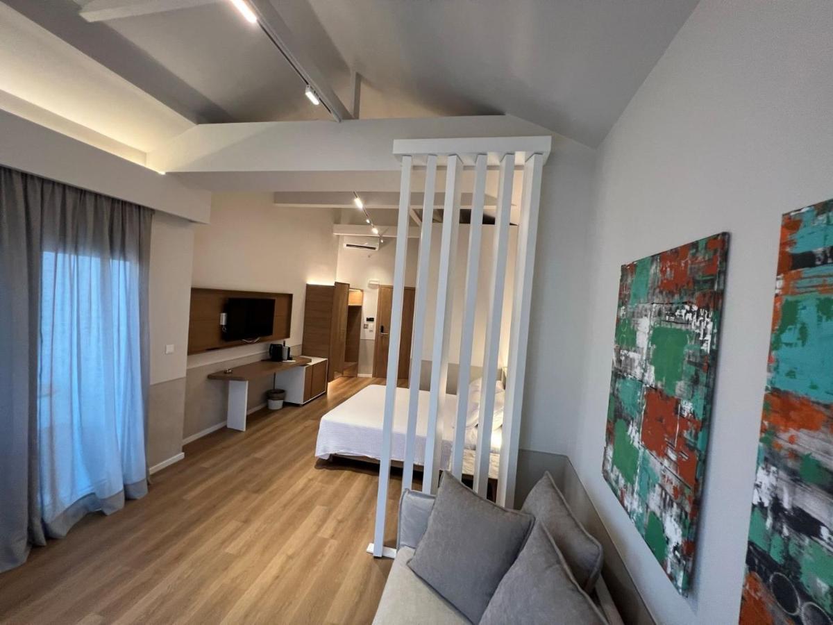 Studio Nikiti Beach ภายนอก รูปภาพ