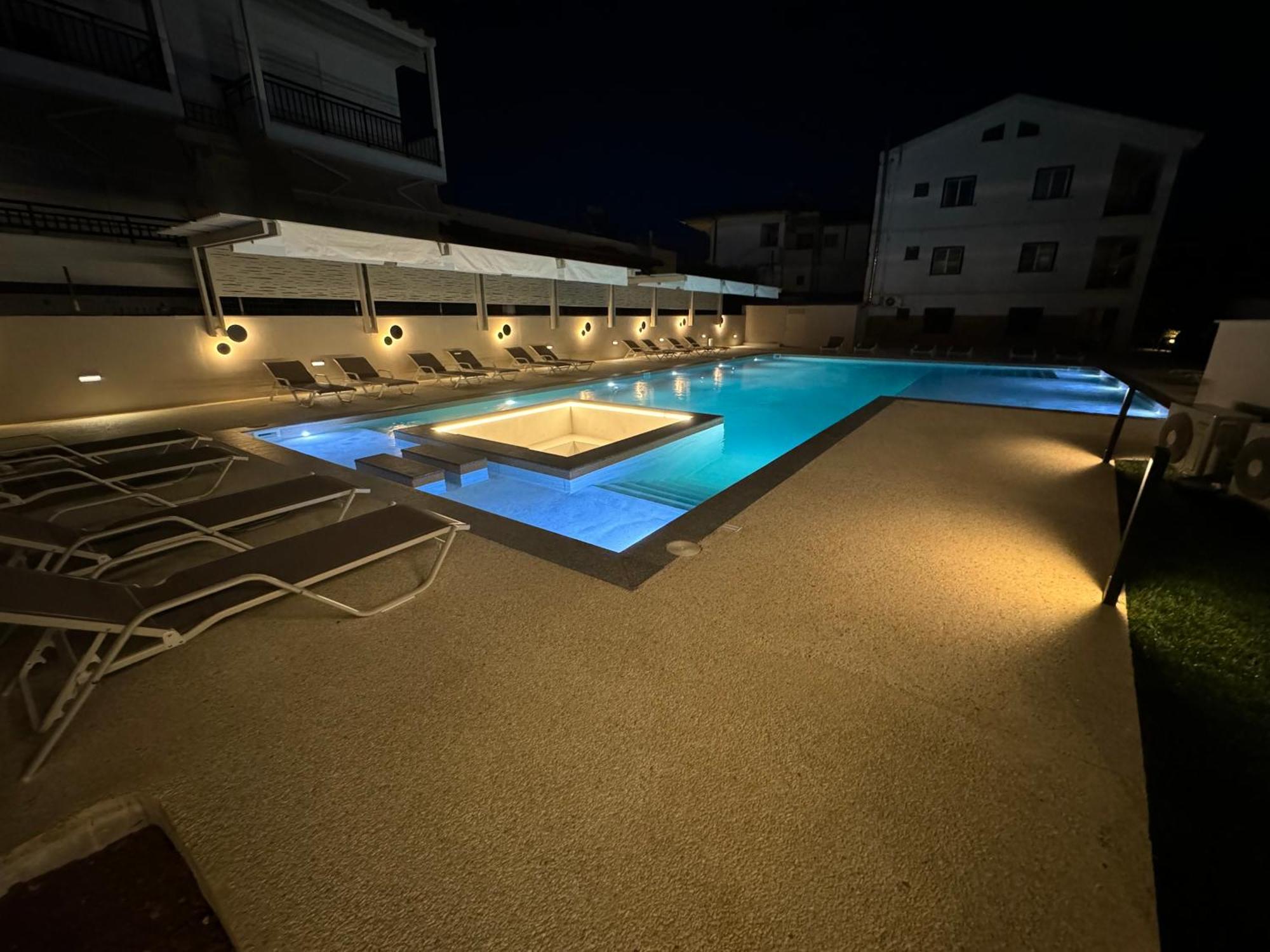 Studio Nikiti Beach ภายนอก รูปภาพ
