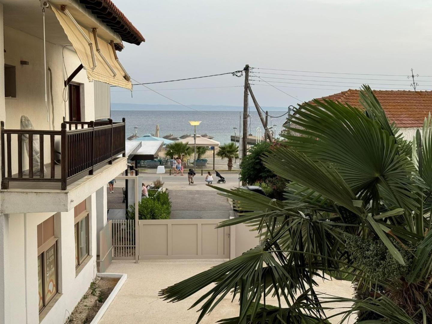 Studio Nikiti Beach ภายนอก รูปภาพ