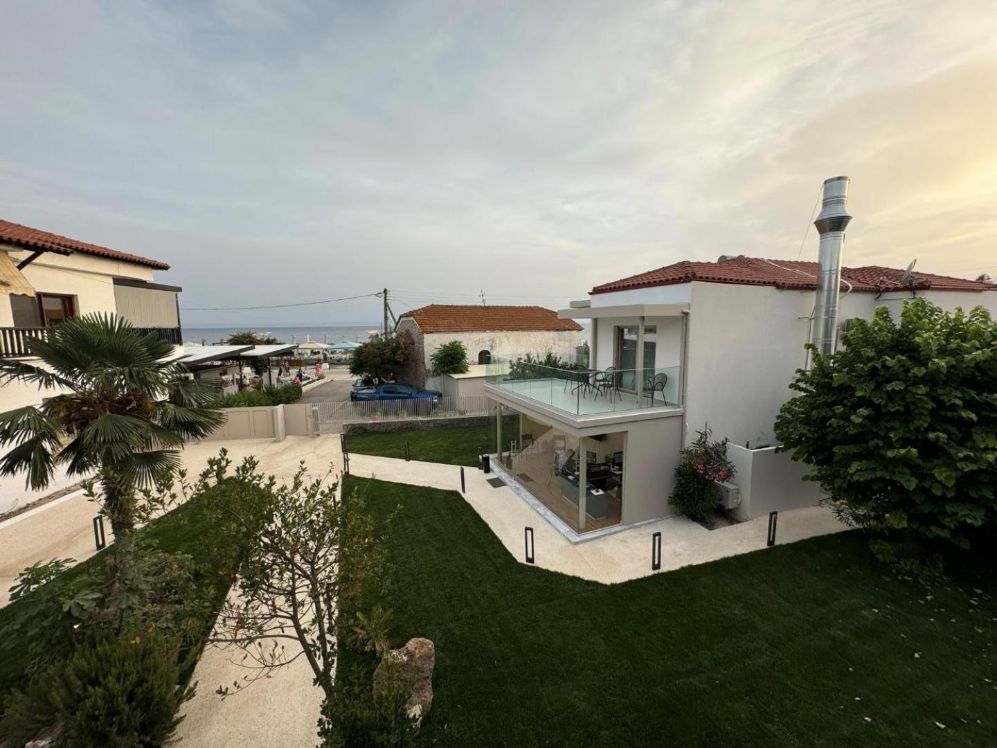 Studio Nikiti Beach ภายนอก รูปภาพ