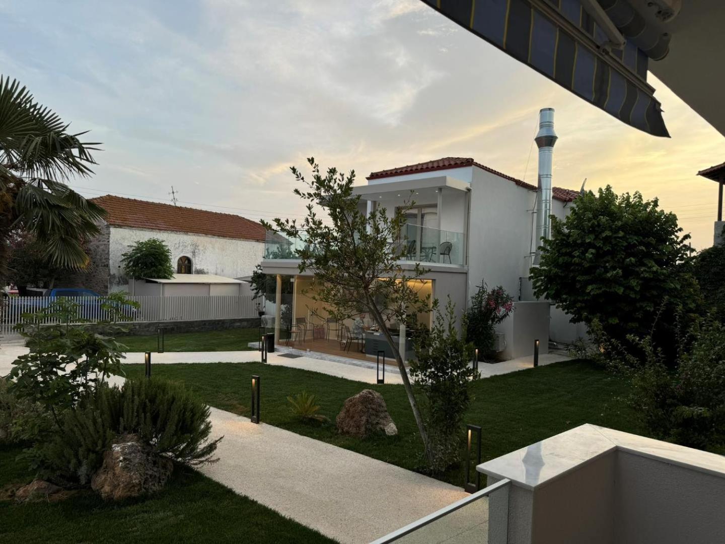 Studio Nikiti Beach ภายนอก รูปภาพ