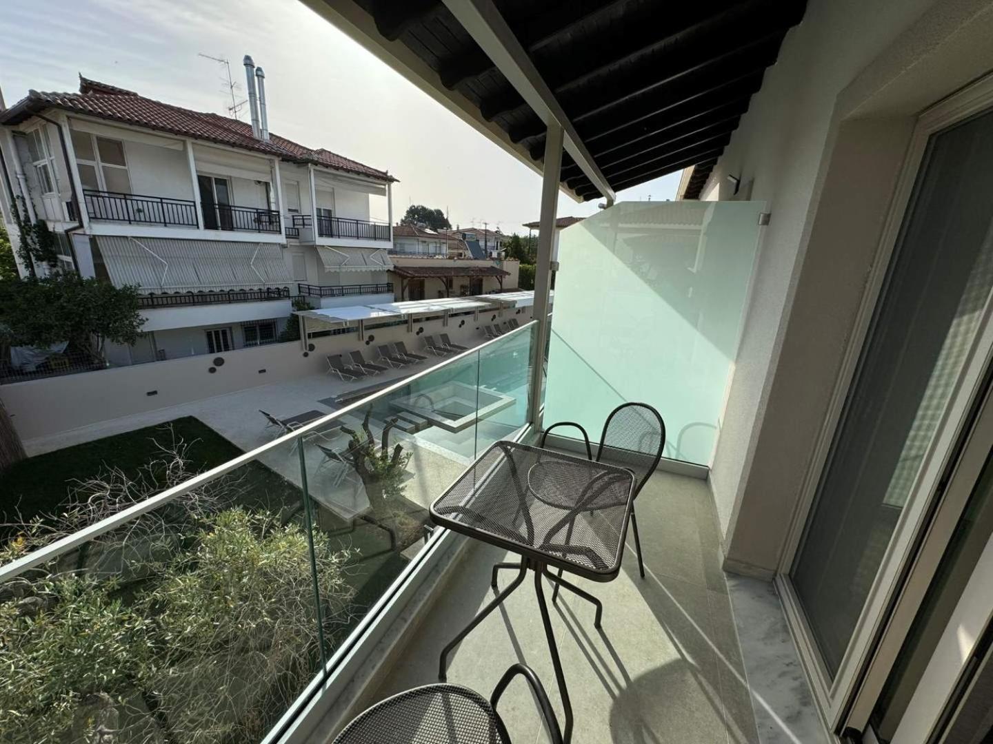 Studio Nikiti Beach ภายนอก รูปภาพ