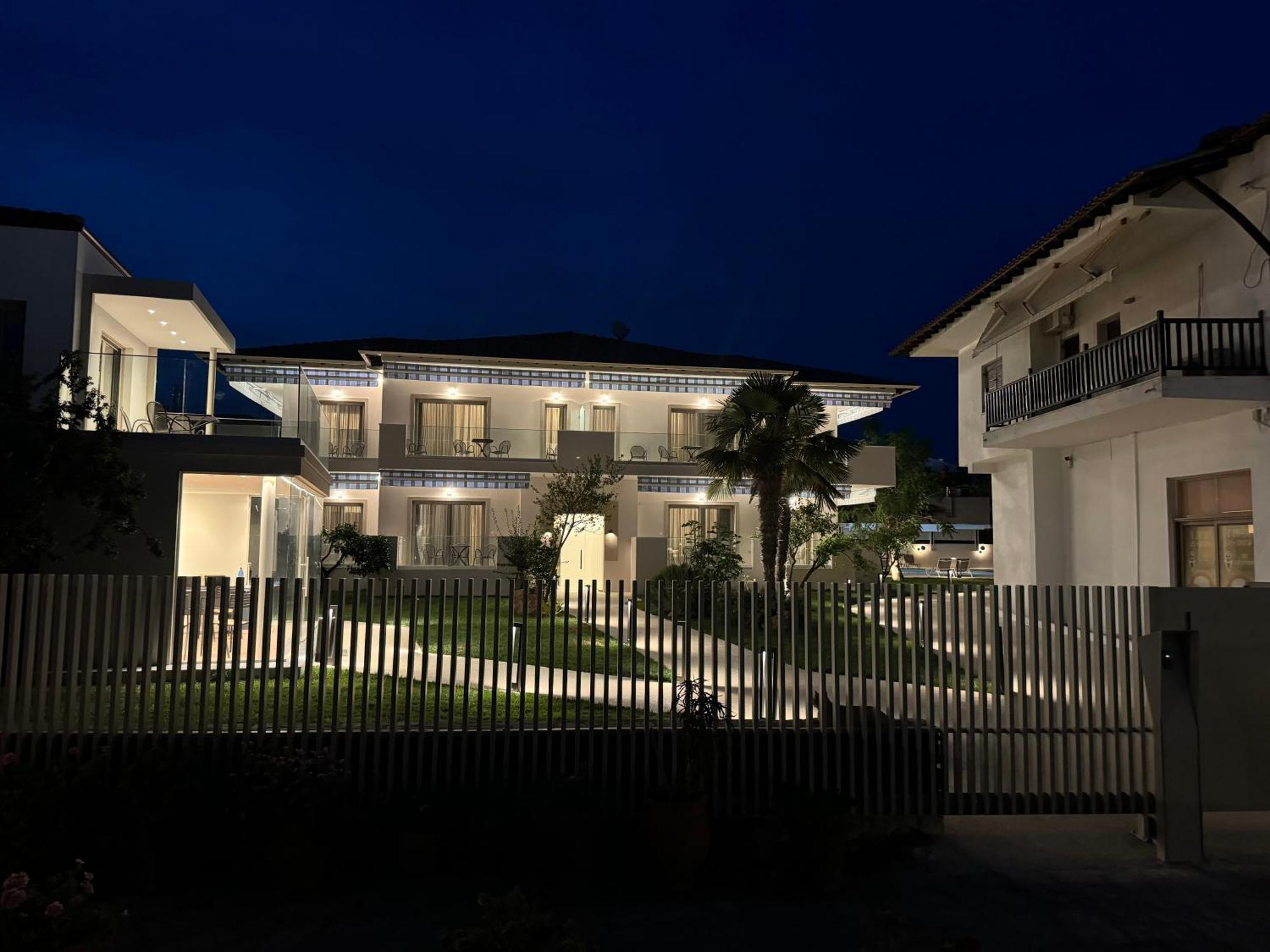 Studio Nikiti Beach ภายนอก รูปภาพ